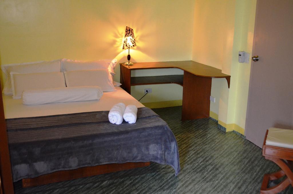 Blue Bamboo Hotel Balabag (Boracay) Quarto foto